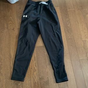 Black under armor pants